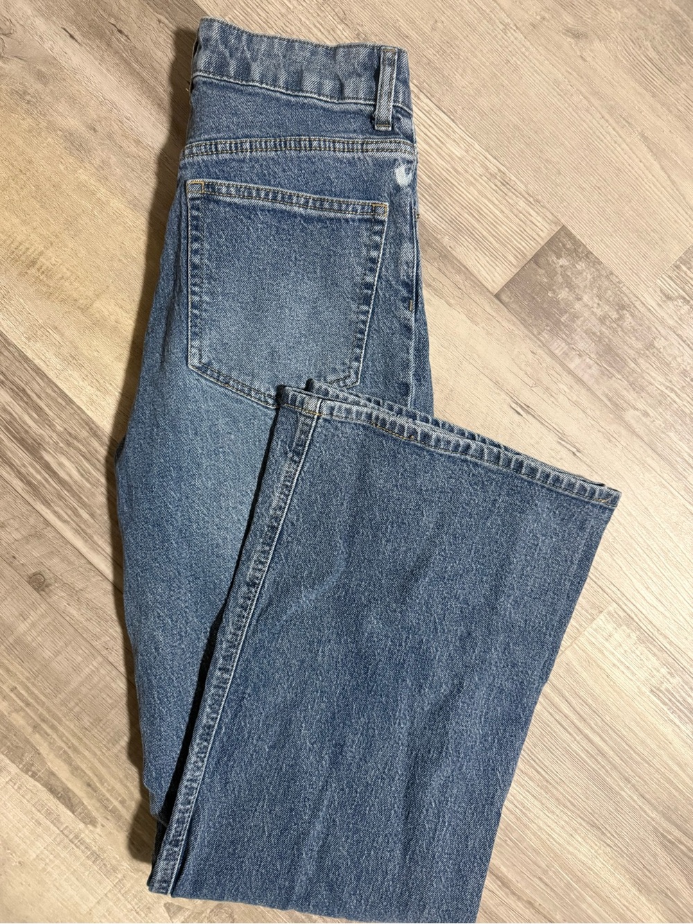 H&M Men's Straight-Leg Denim Jeans in Medium Blue